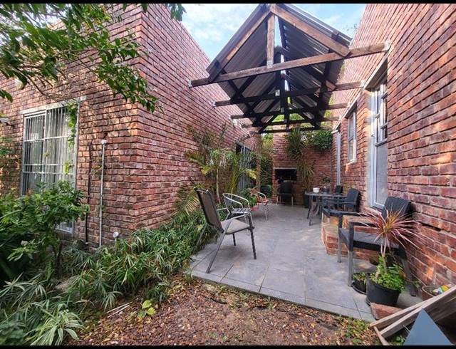 2 BEDROOM PROPERTY TO RENT IN LOVEMORE PARK